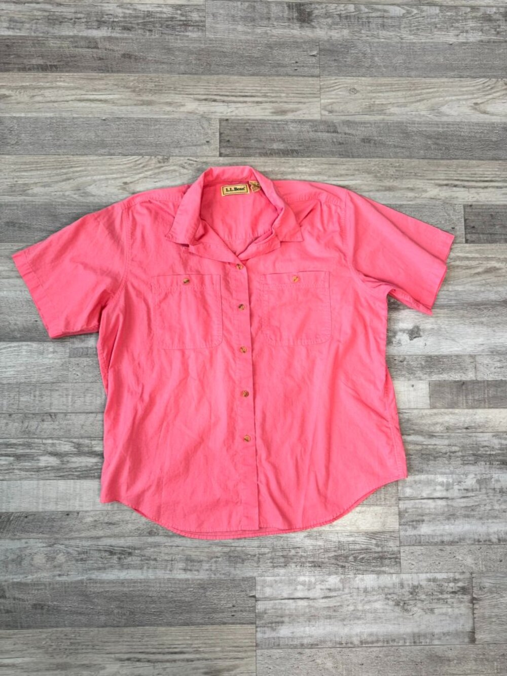 L L Bean pink cotton short sleeve button down size large J18